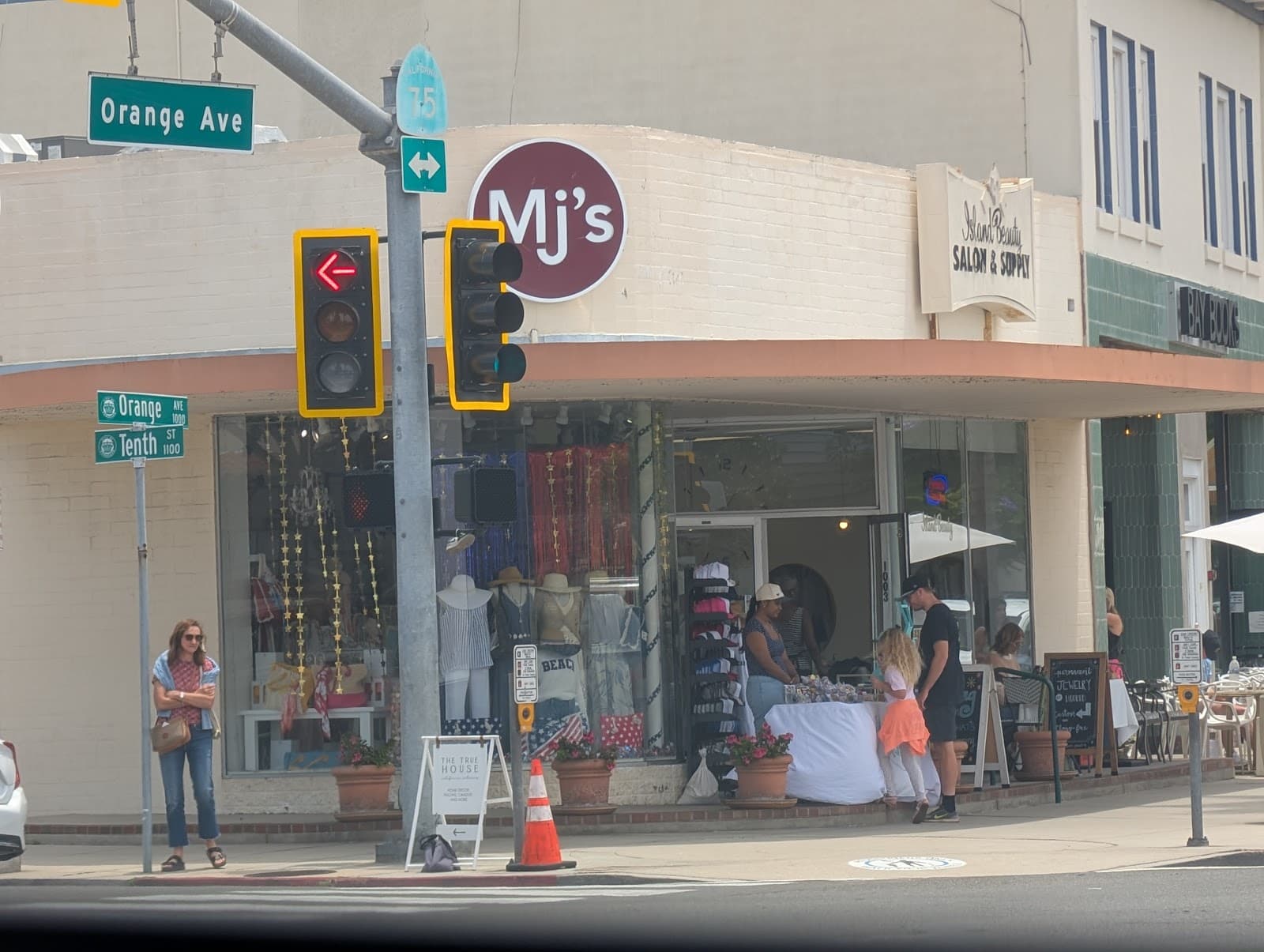 MJ’s Boutique