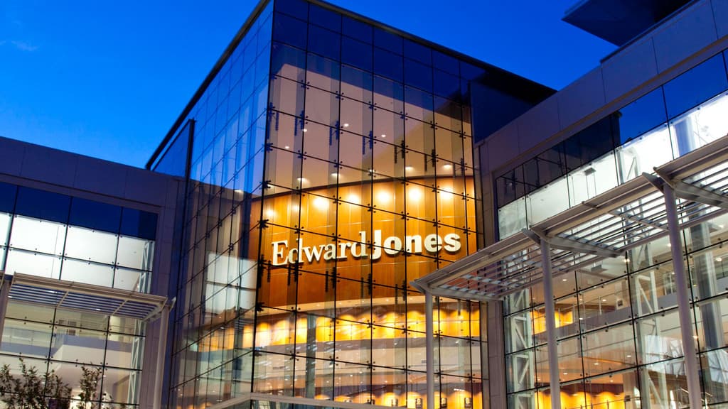 Edward Jones — Hayley Beard, CFP